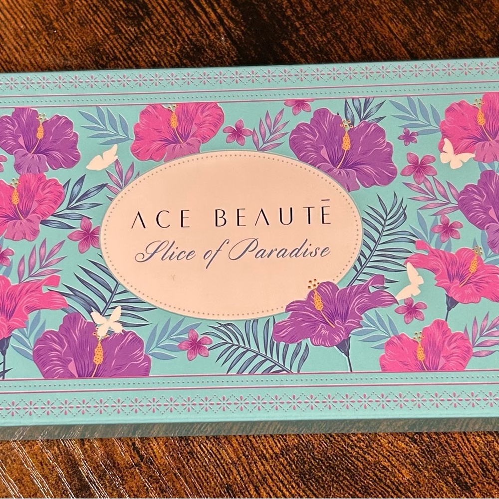 ❤️⭐ Ace Beaute Slice of Paradise Eyeshadow Palette - Picture 4 of 4